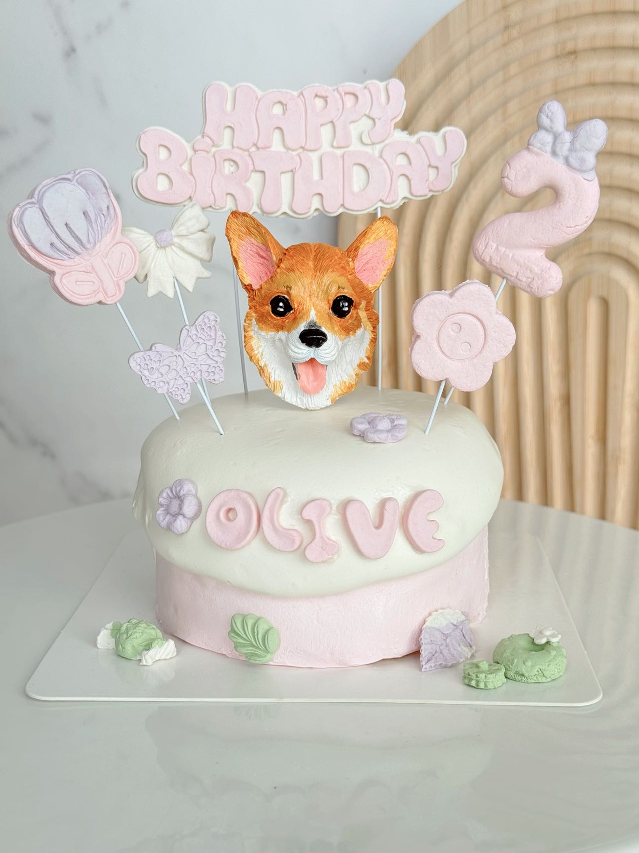 Pet cheese topped cake